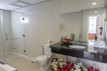 Saga Hotel Ho Chi Minh City Bagian luar foto